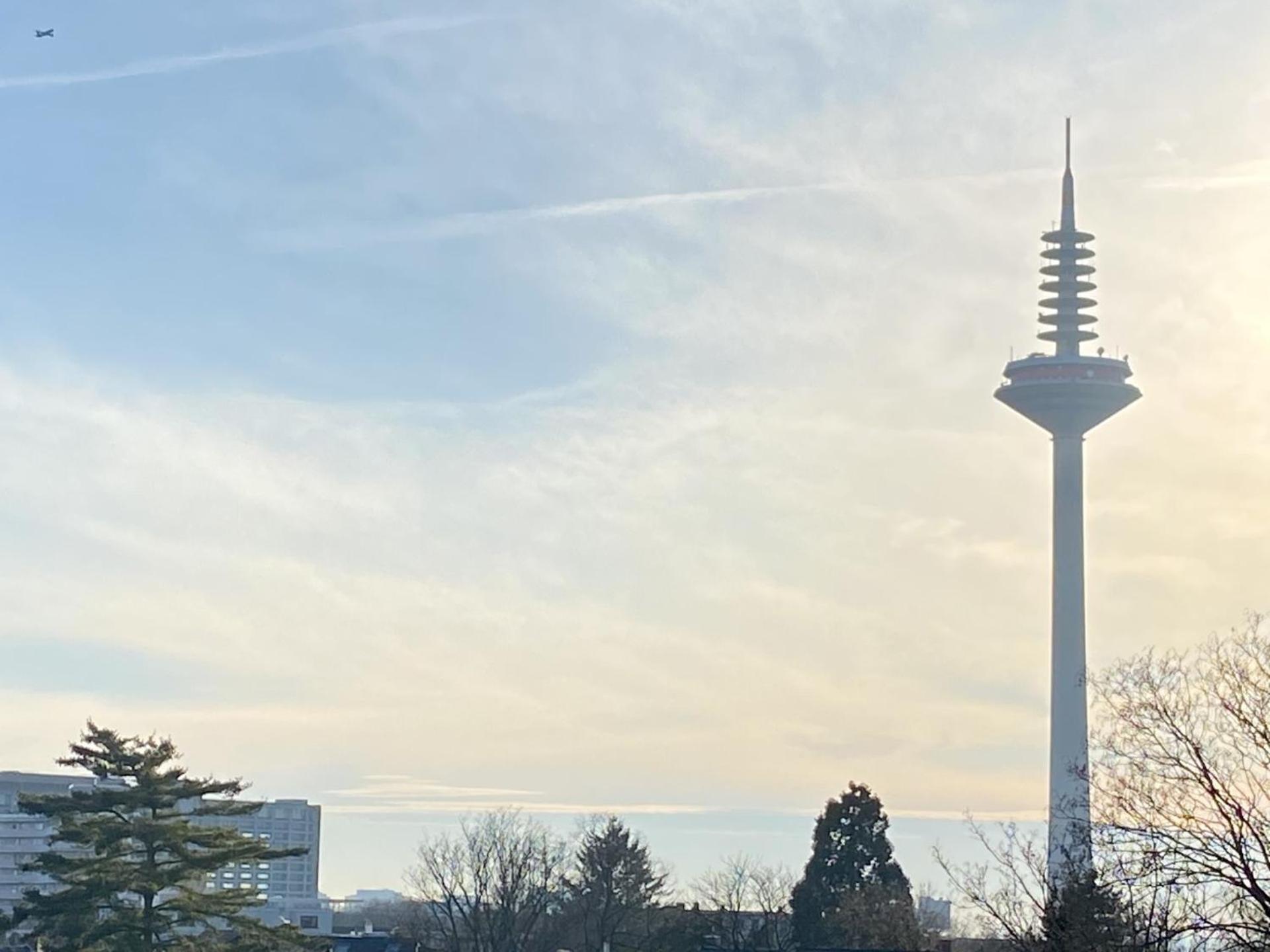 Schoenes Erwachen Im Frankfurter Penthouse Frankfurt am Main Dış mekan fotoğraf